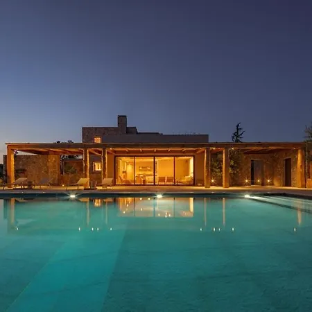 Beachfront Oneiro With Sea Views