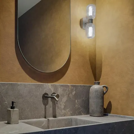 Beachfront Oneiro With Sea Views