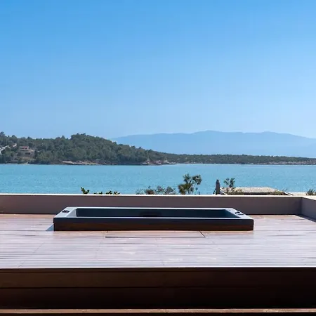 ヴィラ Beachfront Oneiro With Sea Views ポルト・ヘリ