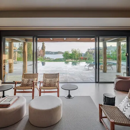 Beachfront Oneiro With Sea Views ヴィラ