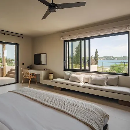 Beachfront Oneiro With Sea Views Villa *