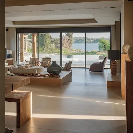 Villa Beachfront Oneiro With Sea Views *