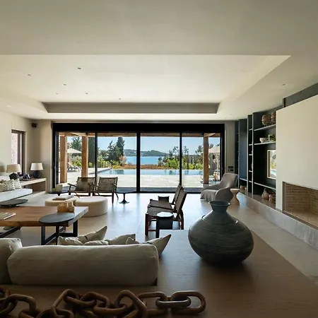 Beachfront Oneiro With Sea Views Villa *