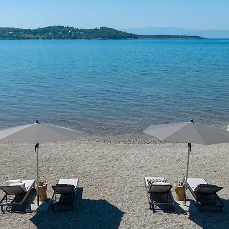Villa Beachfront Oneiro With Sea Views