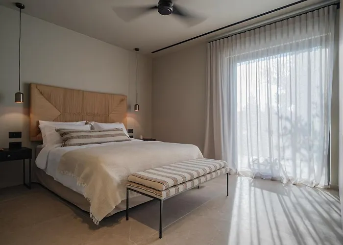 Villa Beachfront Oneiro With Sea Views