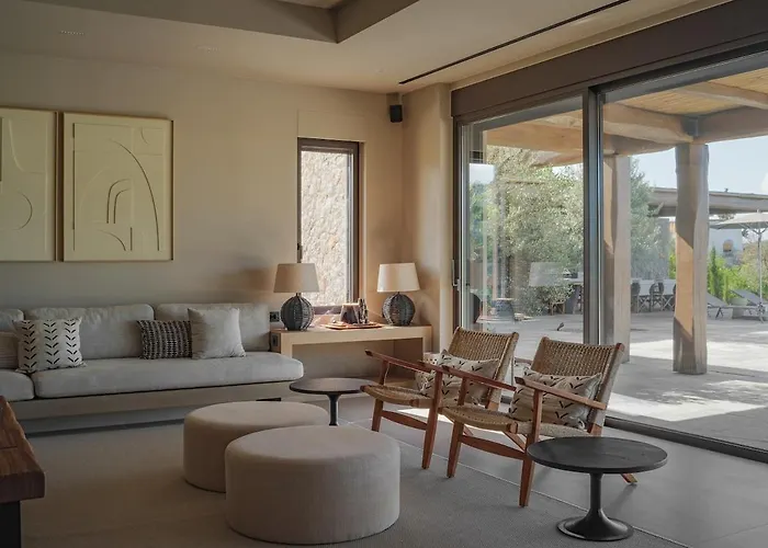 Beachfront Oneiro With Sea Views פורטו הלי