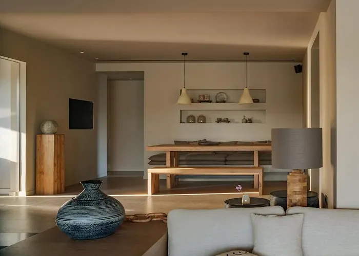 Beachfront Oneiro With Sea Views