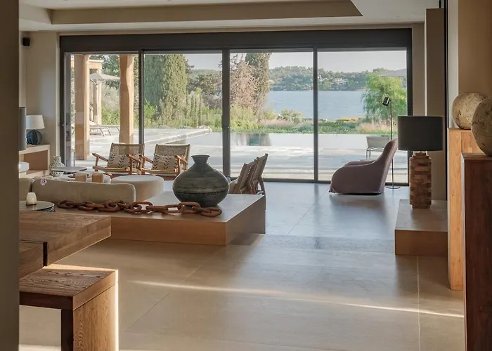 Villa Beachfront Oneiro With Sea Views *