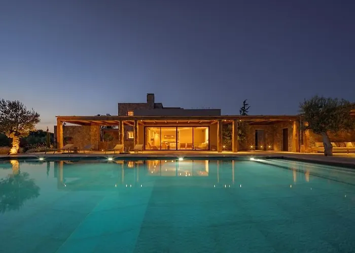 Beachfront Oneiro With Sea Views