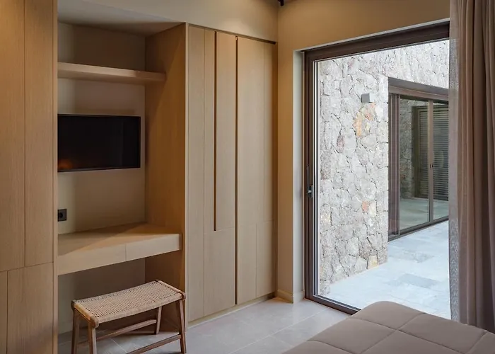 Beachfront Oneiro With Sea Views * פורטו הלי