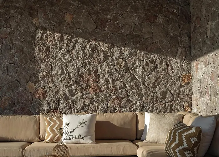 Beachfront Oneiro With Sea Views וילה *